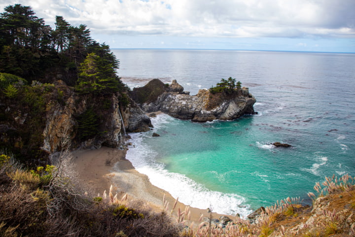 McWay Falls Wanderweg in Big Sur