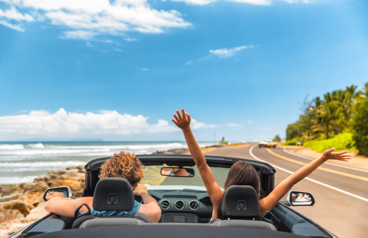 Pärchen im Auto