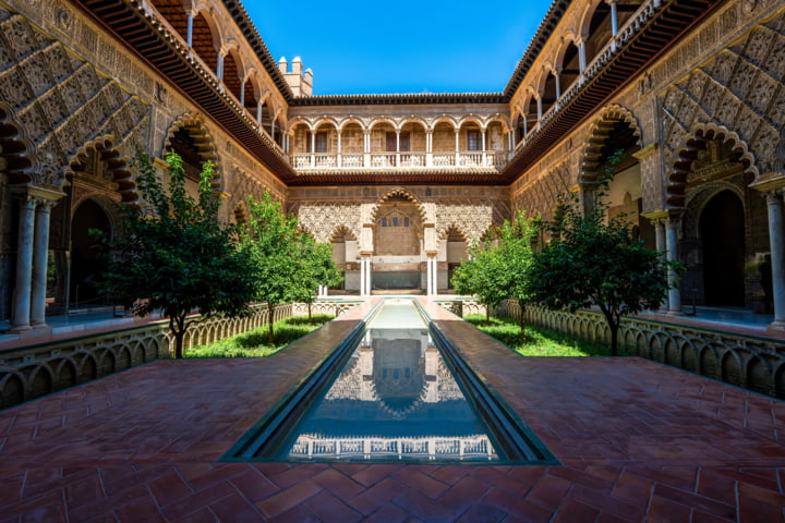 Alcázar – Innenhof des Palastes