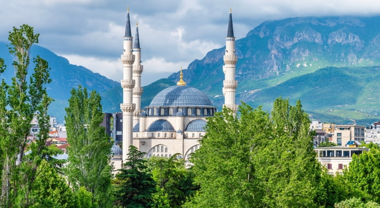 Albanien